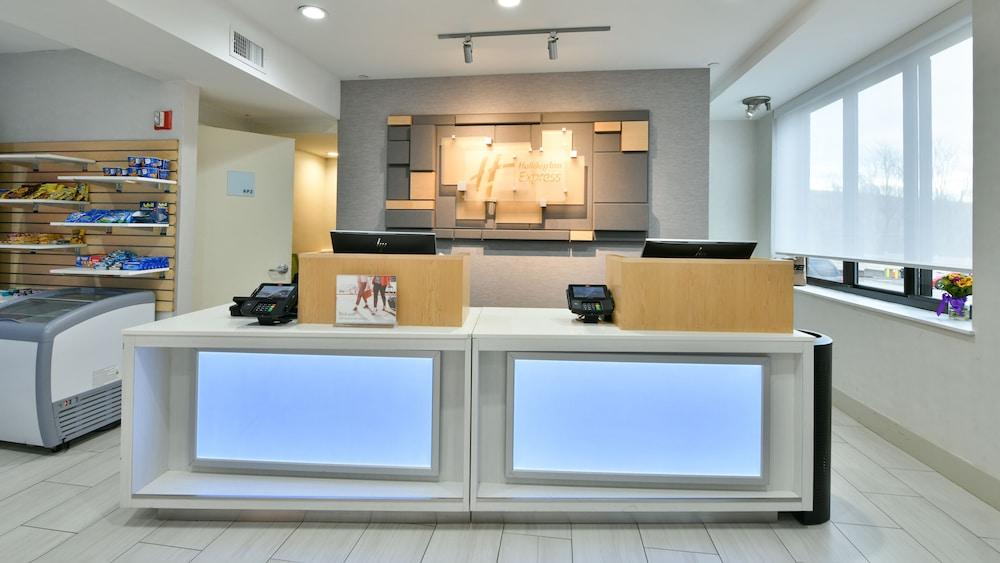 Holiday Inn Express Staten Island West, An Ihg Hotel New York Exteriör bild