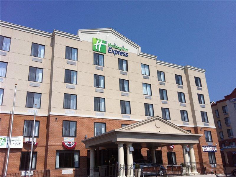 Holiday Inn Express Staten Island West, An Ihg Hotel New York Exteriör bild