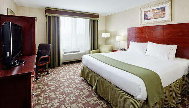 Holiday Inn Express Staten Island West, An Ihg Hotel New York Exteriör bild